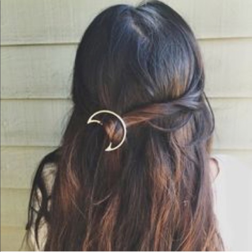 *NEW* silver crescent moon hair clip pin